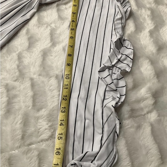 Banana Republic Women’s Striped Top Size Small - Picture 9 of 9